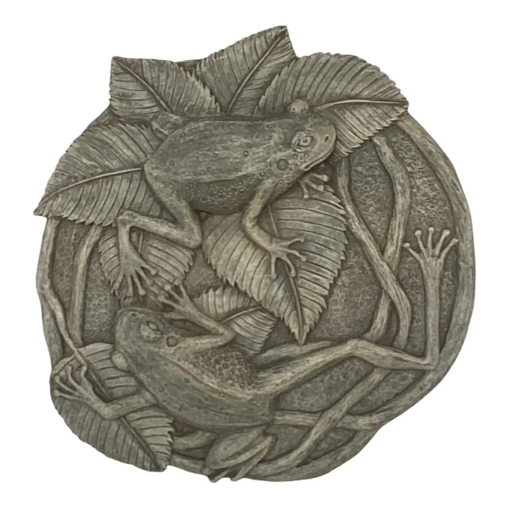 3D Frogs On Vines Round Hanging Step Stone Garden Plaque Decor Matte Slate Green - Picture 2 of 16